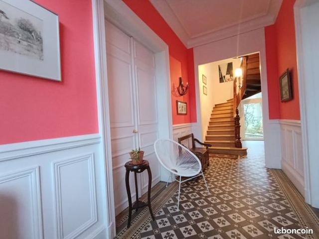 Maison 9 pièces 242 m²