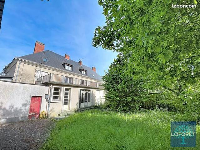 Maison 9 pièces 242 m²