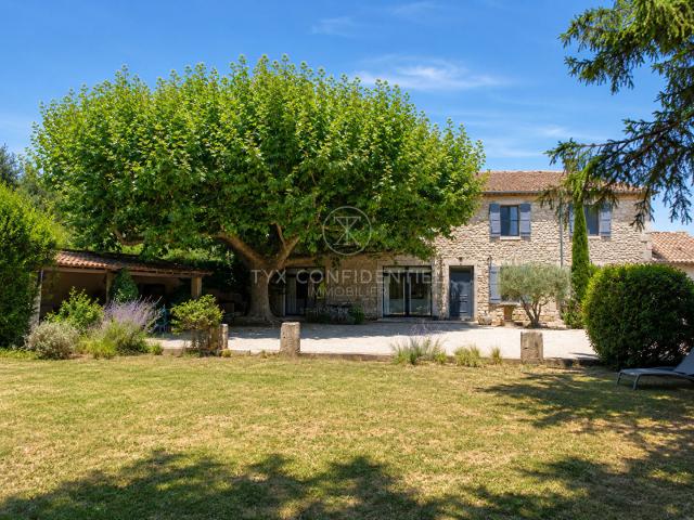 Maison 9 pièces 243 m²