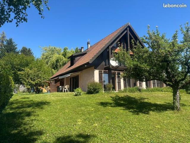 Maison 9 pièces 243 m²