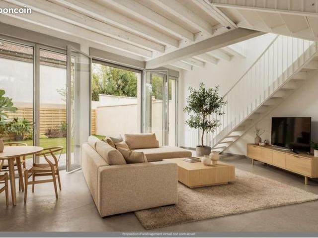 Maison 9 pièces 243 m²