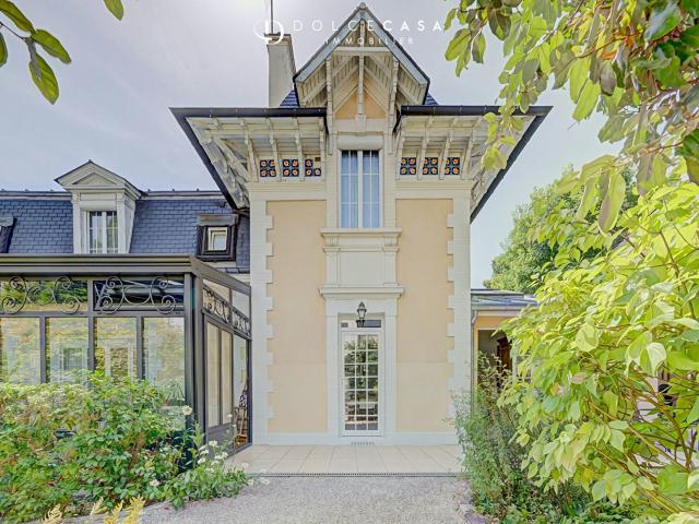 Maison 9 pièces 236 m²