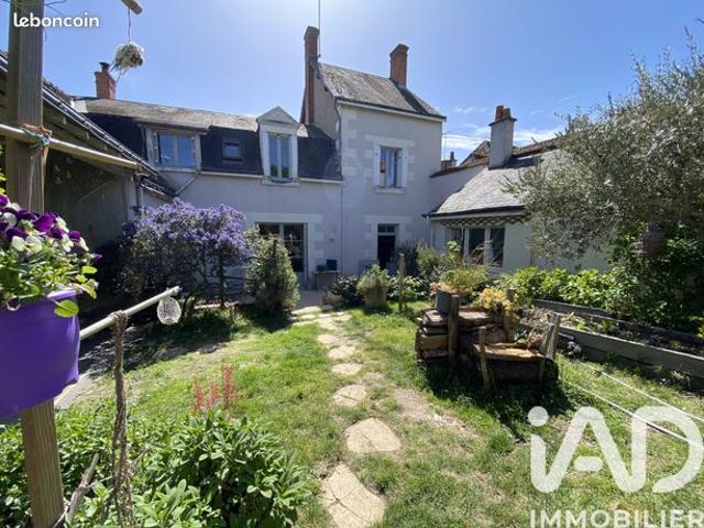 Maison 9 pièces 243 m²