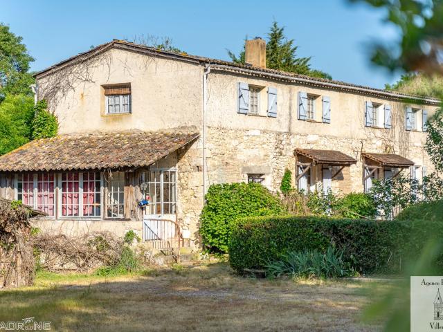 Maison 9 pièces 243 m²