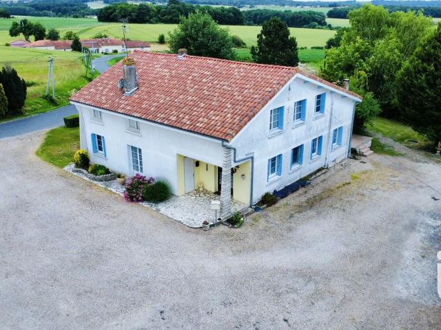Maison 9 pièces 255 m²
