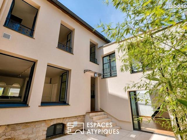 Maison 9 pièces 255 m²