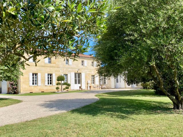Maison 9 pièces 255 m²