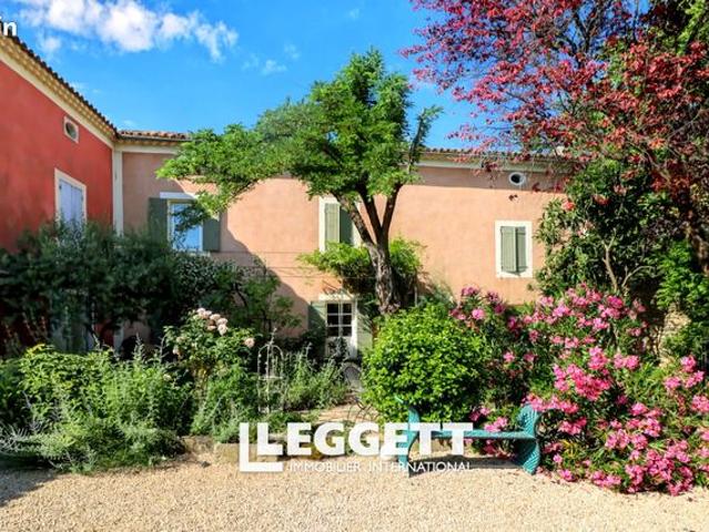 Maison 9 pièces 255 m²