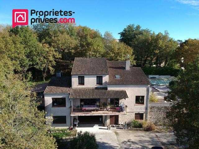 Maison 9 pièces 255 m²