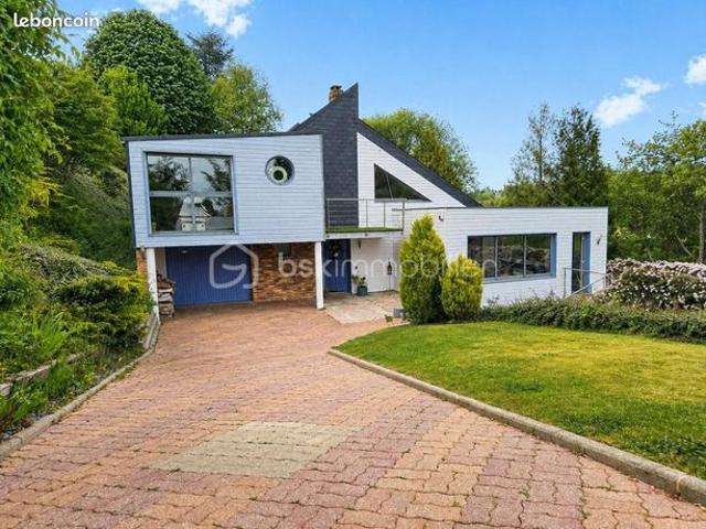 Maison 9 pièces 255 m²