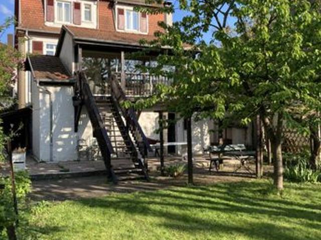 Maison 9 pièces 255 m²