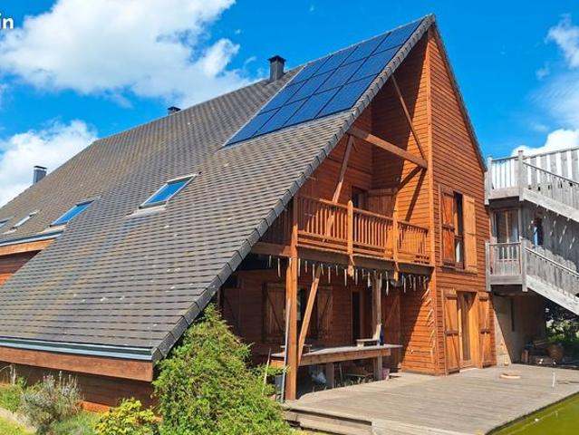 Maison 9 pièces 255 m²