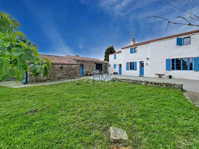 Maison 9 pièces 255 m²
