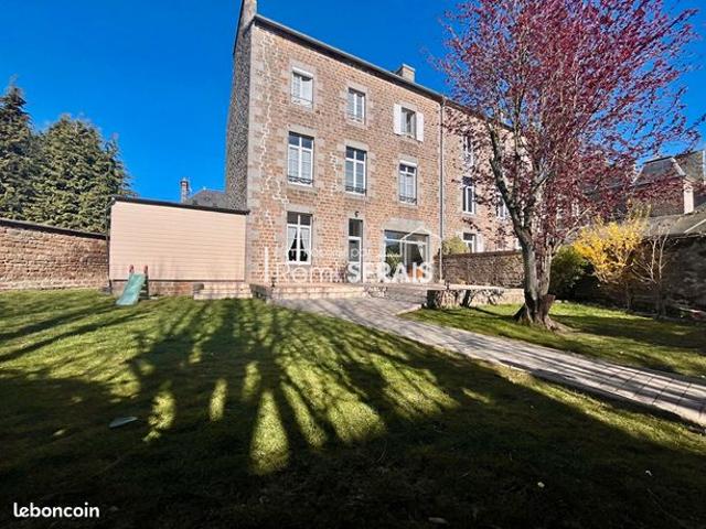 Maison 9 pièces 255 m²