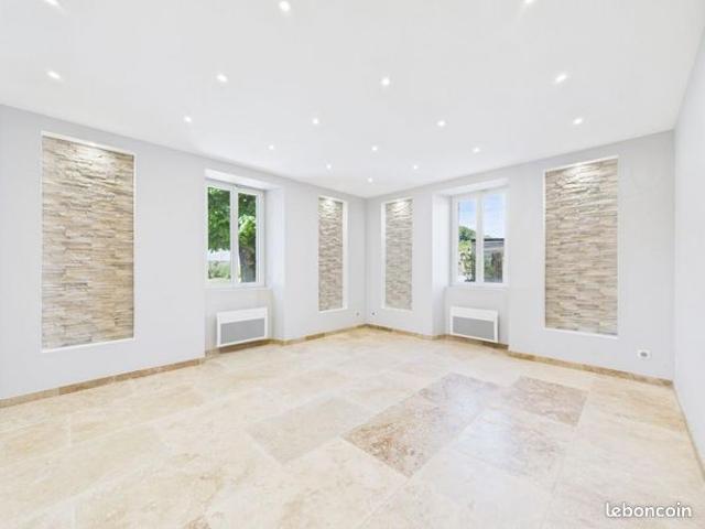 Maison 9 pièces 255 m²