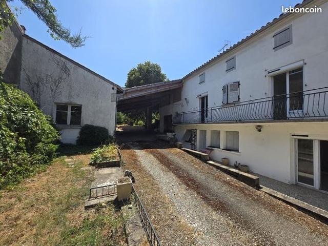 Maison 9 pièces 255 m²