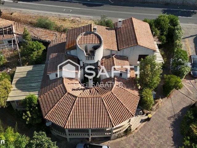 Maison 9 pièces 255 m²