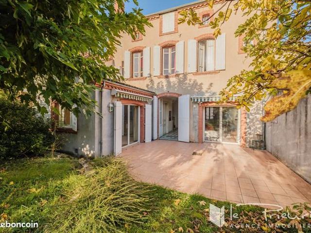 Maison 9 pièces 255 m²