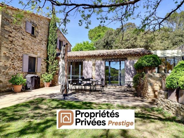 Maison 9 pièces 255 m²