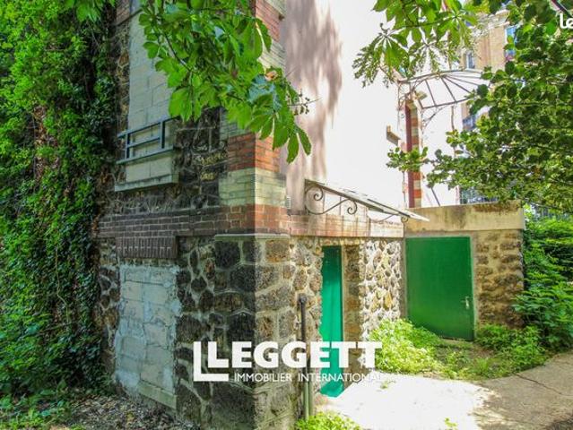 Maison 9 pièces 256 m²