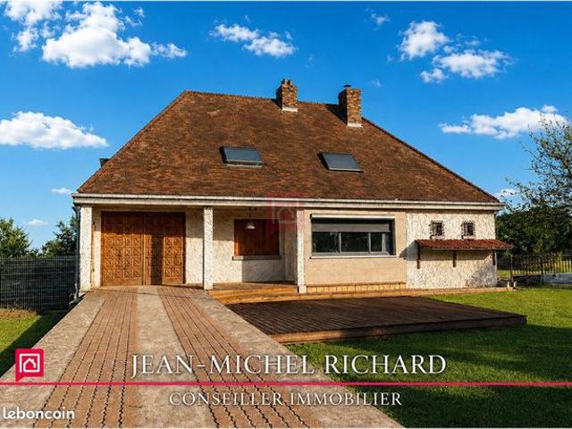 Maison 9 pièces 256 m²