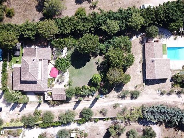 Maison 9 pièces 256 m²