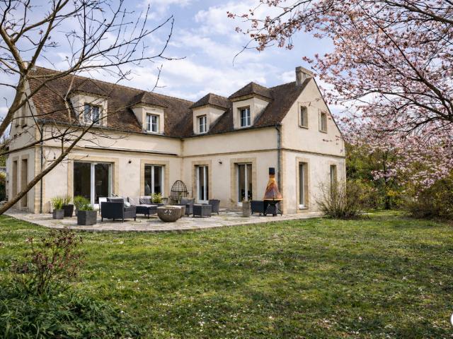 Maison 9 pièces 256 m²