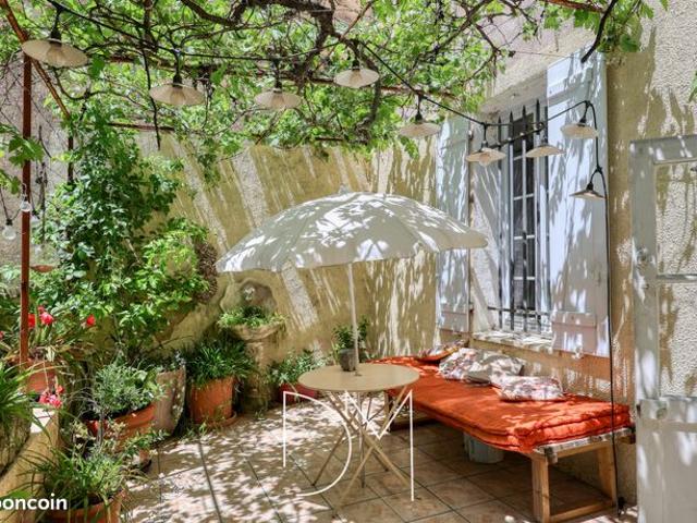 Maison 9 pièces 256 m²