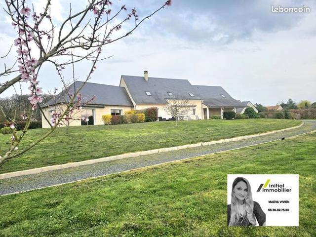 Maison 9 pièces 256 m²