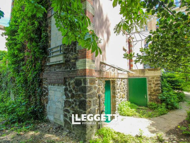 Maison 9 pièces 256 m²