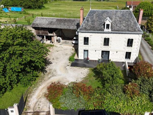 Maison 9 pièces 256 m²