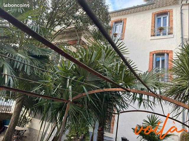 Maison 9 pièces 256 m²