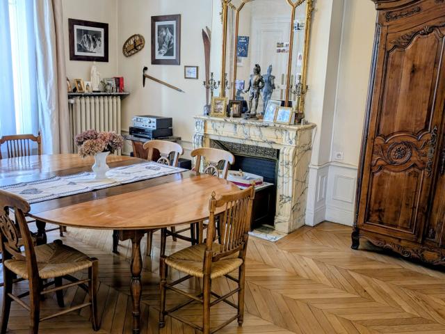 Maison 9 pièces 256 m²