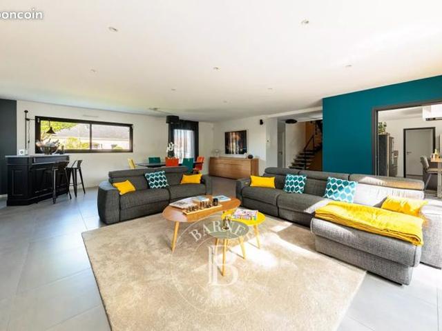 Maison 9 pièces 257 m²