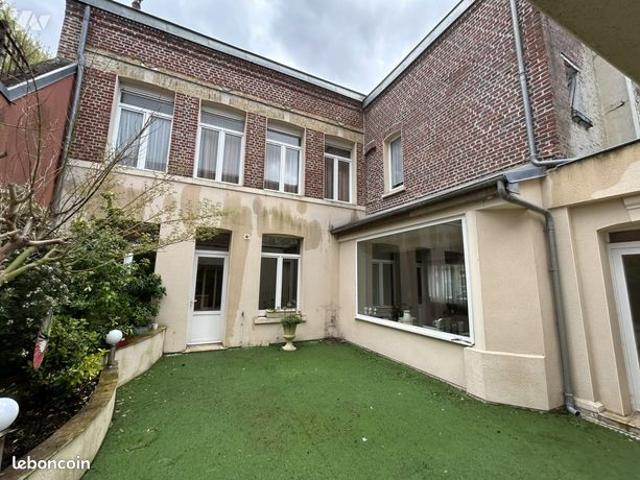 Maison 9 pièces 257 m²
