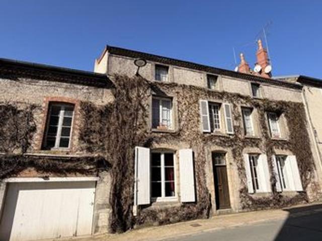 Maison 9 pièces 258 m²