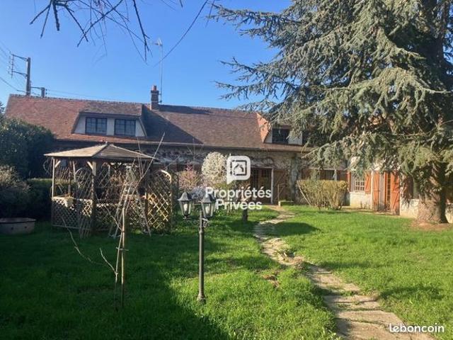 Maison 9 pièces 258 m²