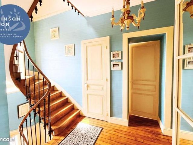 Maison 9 pièces 258 m²