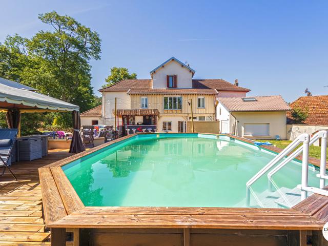 Maison 9 pièces 258 m²