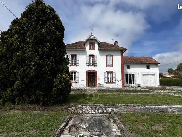 Maison 9 pièces 259 m²