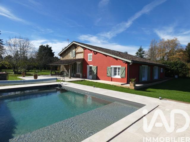 Maison 9 pièces 259 m²