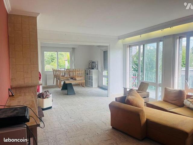 Maison 9 pièces 259 m²
