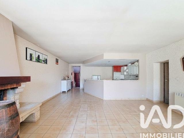 Maison 9 pièces 259 m²