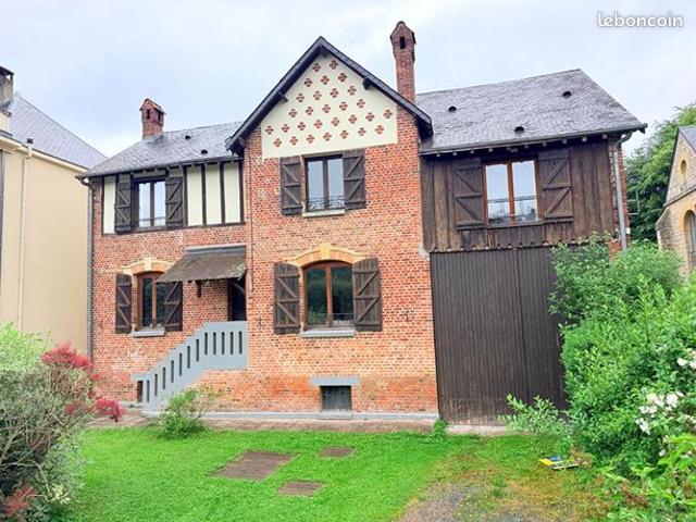 Maison 9 pièces 259 m²