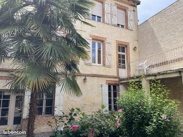 Maison 9 pièces 259 m²
