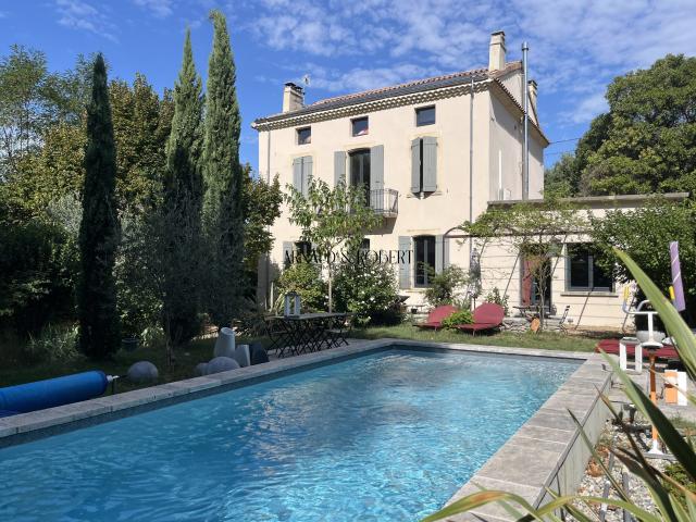 Maison 9 pièces 259 m²