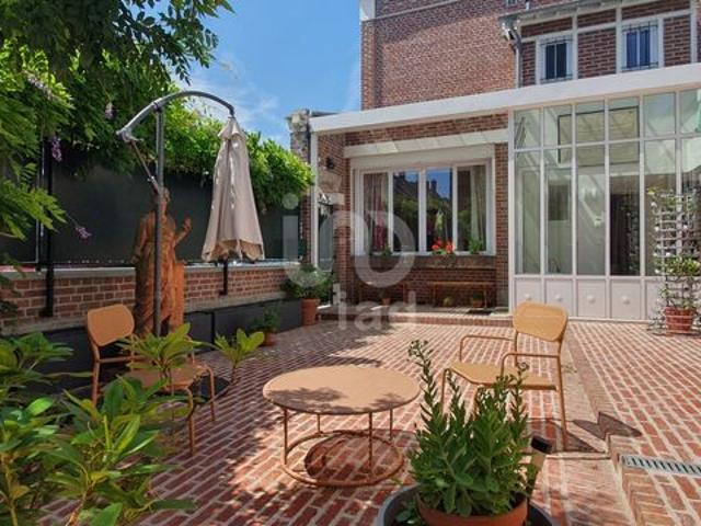 Maison 9 pièces 250 m²