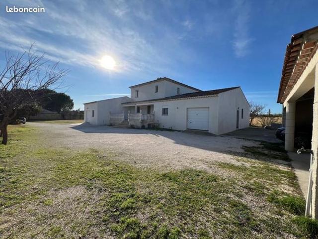 Maison 9 pièces 250 m²
