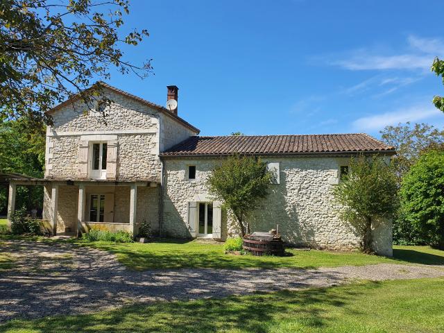 Maison 9 pièces 235 m²