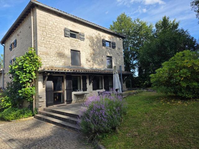 Maison 9 pièces 250 m²